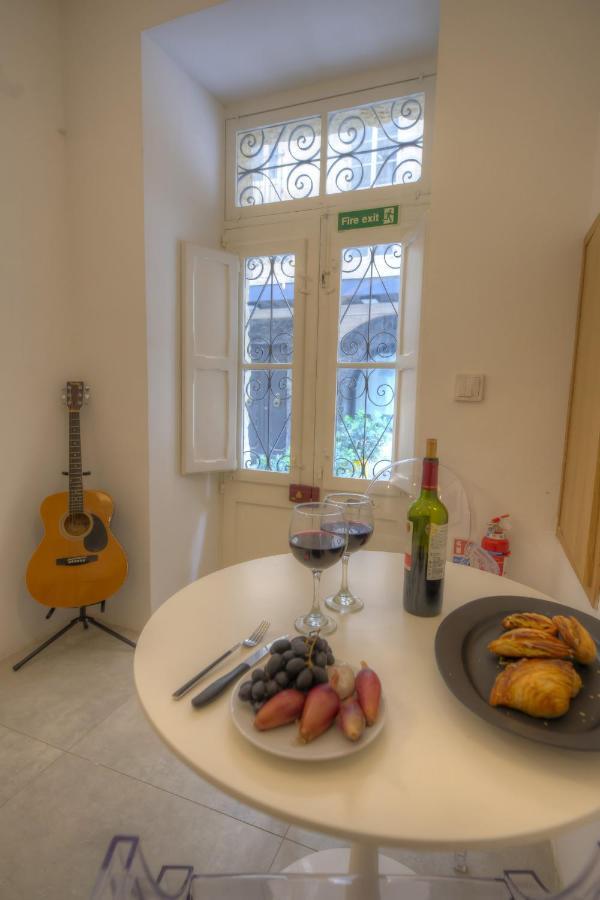 Cute And Modern Duplex Apartment In Ideal Location Rcas1-1 Valletta Exteriör bild